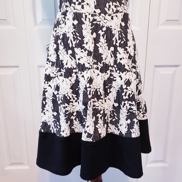 Stitchfix Maude Textured Knit Dress - Picture 3 of 8